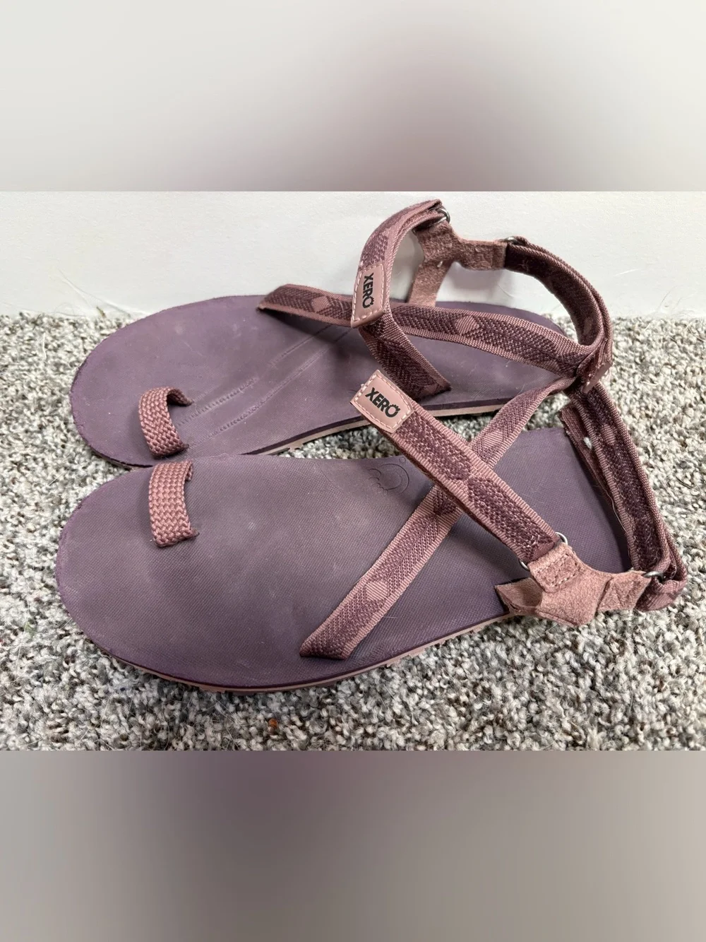 Xero Veracruz Barefoot Outdoor Purple Strappy Sandals Womens Size 7